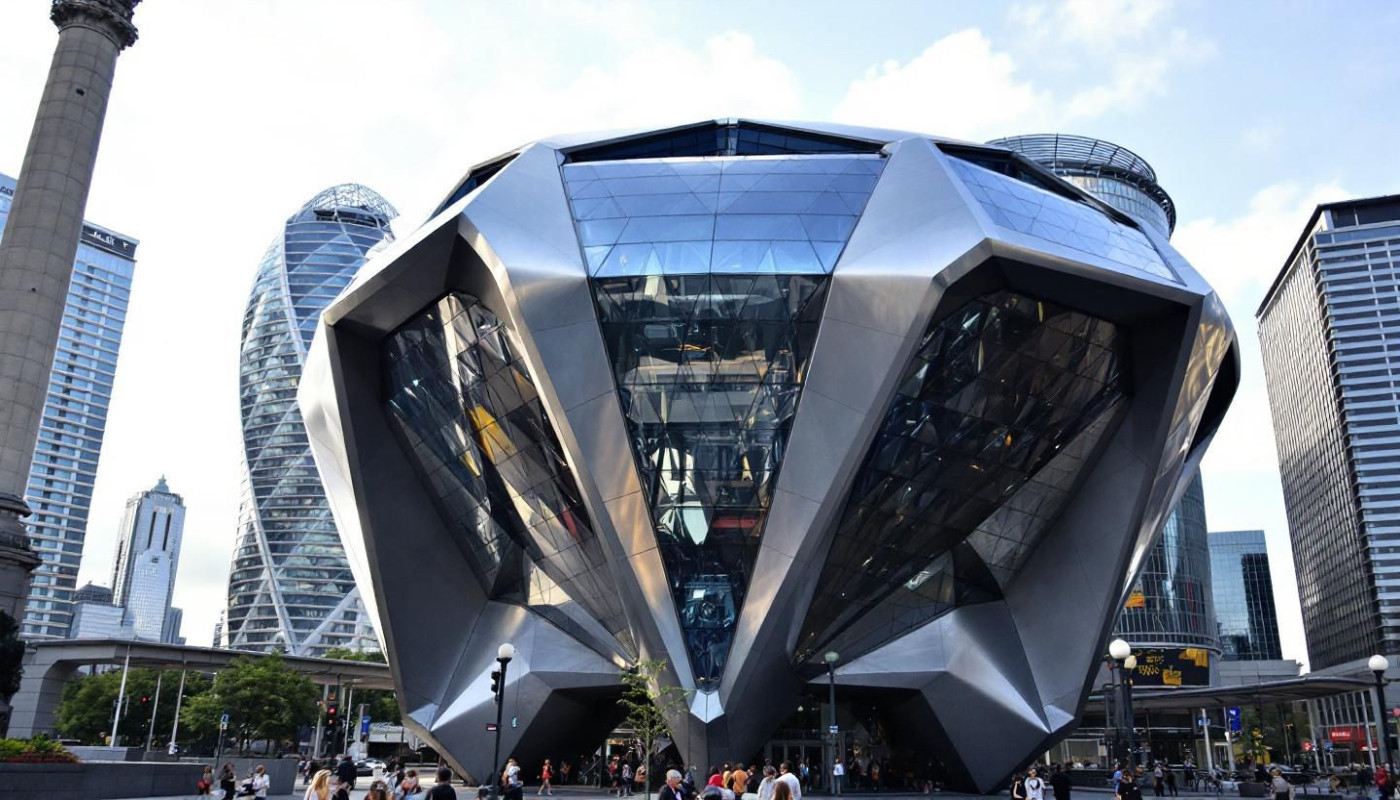 Comment les innovations technologiques transforment-elles l'immobilier en 2025 ?